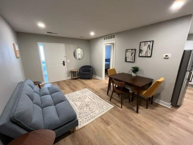 Aksarben Apt-Close To Uno & I80 Omaha Extérieur photo